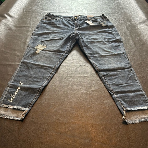 NWT Lane Bryant Mid-Rise Super Stretch Skinny Jeans Size 22 - Picture 1 of 4
